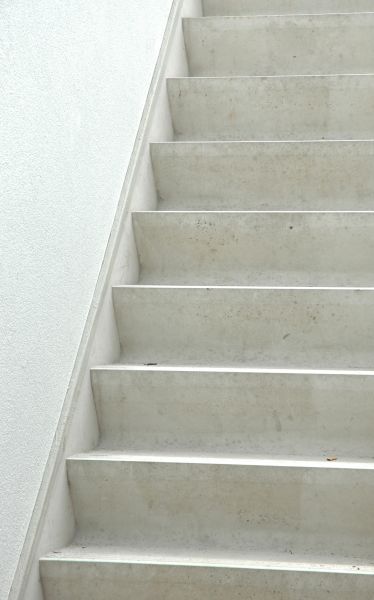 Cracked Stairs Repair in Visalia