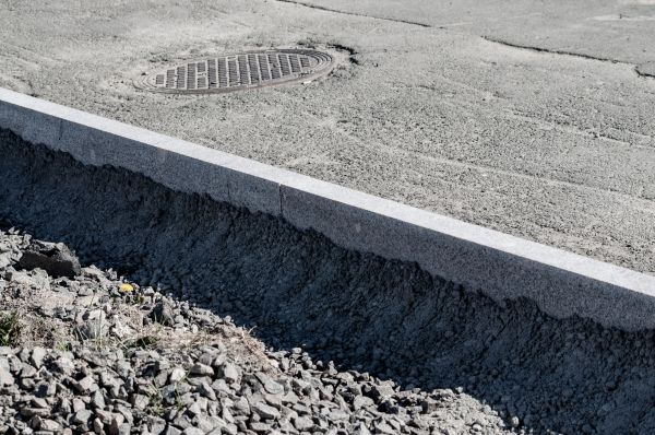 Cost of Sidewalk Curbing Repair in Visalia